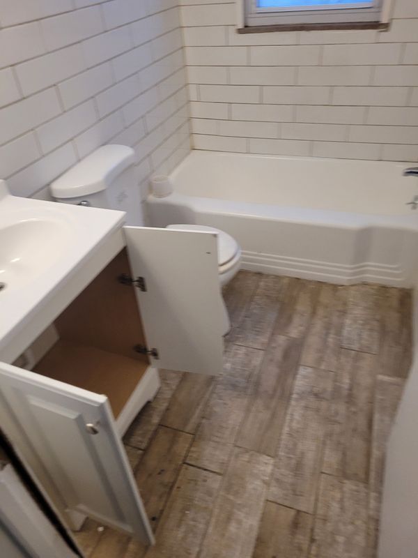 Foto del edificio - 12045 Ashton Ave