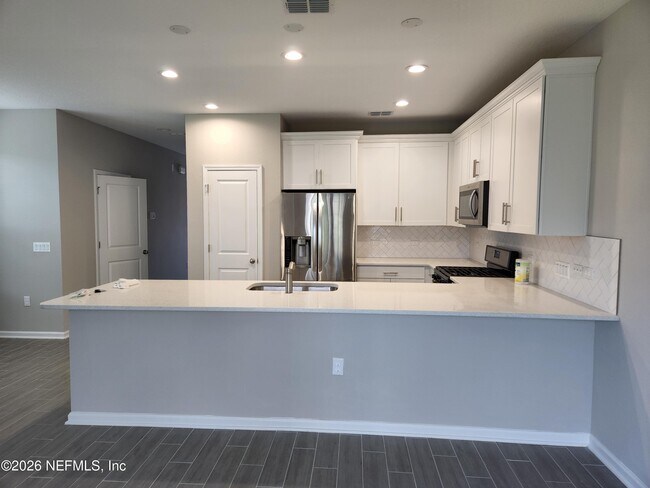 Foto del edificio - 118 Pinebury Ln