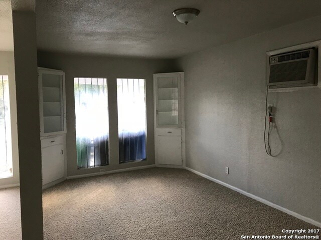 Building Photo - 347 Cherry Ridge Dr
