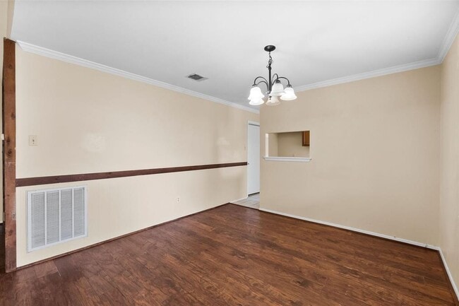 Building Photo - 29010 Elmwood Dr