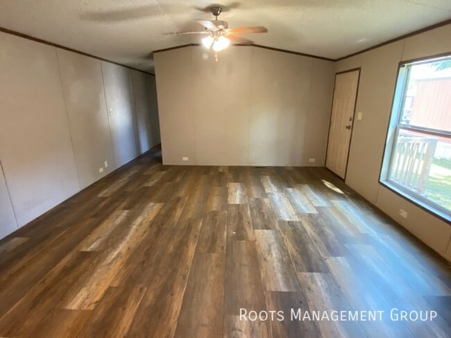 Building Photo - Home Available to Lease - Apply Today!