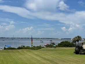 Building Photo - 900 Fort Pickens Rd