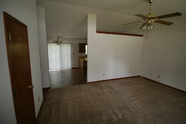Building Photo - 601 Fillmore Ct