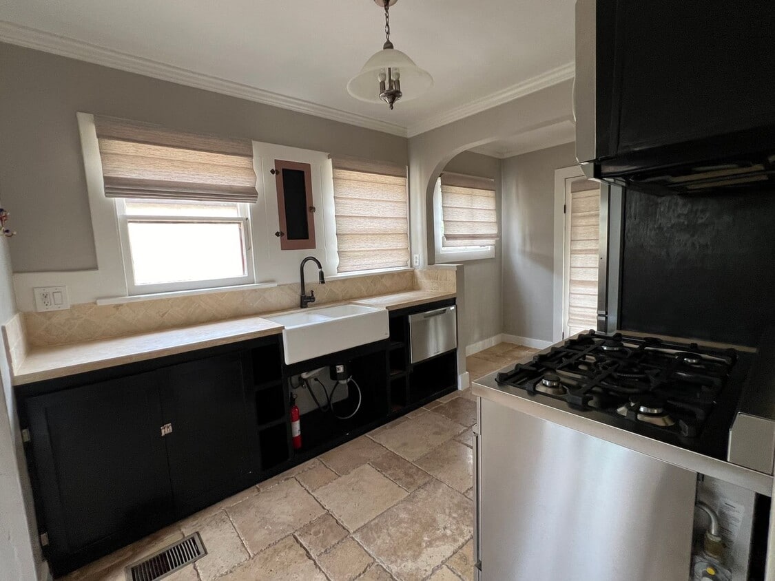 Charming upgraded home in Historic Redlands! Apartments in Redlands