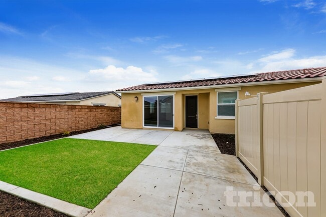 Building Photo - 1721 Lorraine Dr