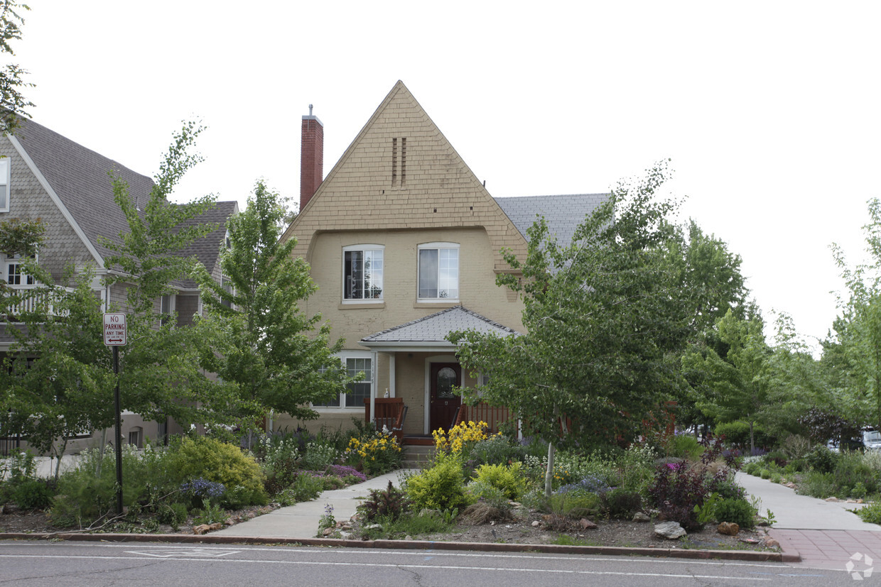 Primary Photo - 1135 E 16th Ave