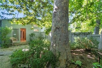 Building Photo - 820 Opal St