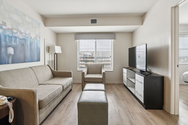 Foto del edificio - 5423 N Loop 1604 W