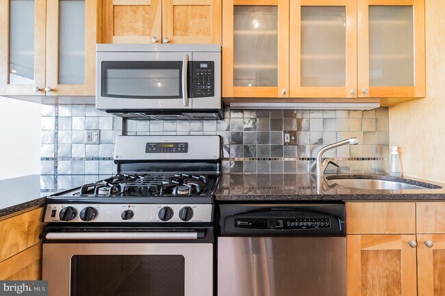 Foto del edificio - 1245 13th St NW