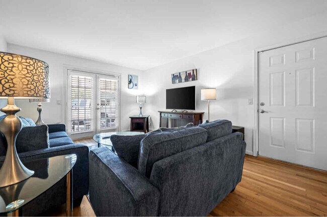 Foto del edificio - 2905 Burch Ave