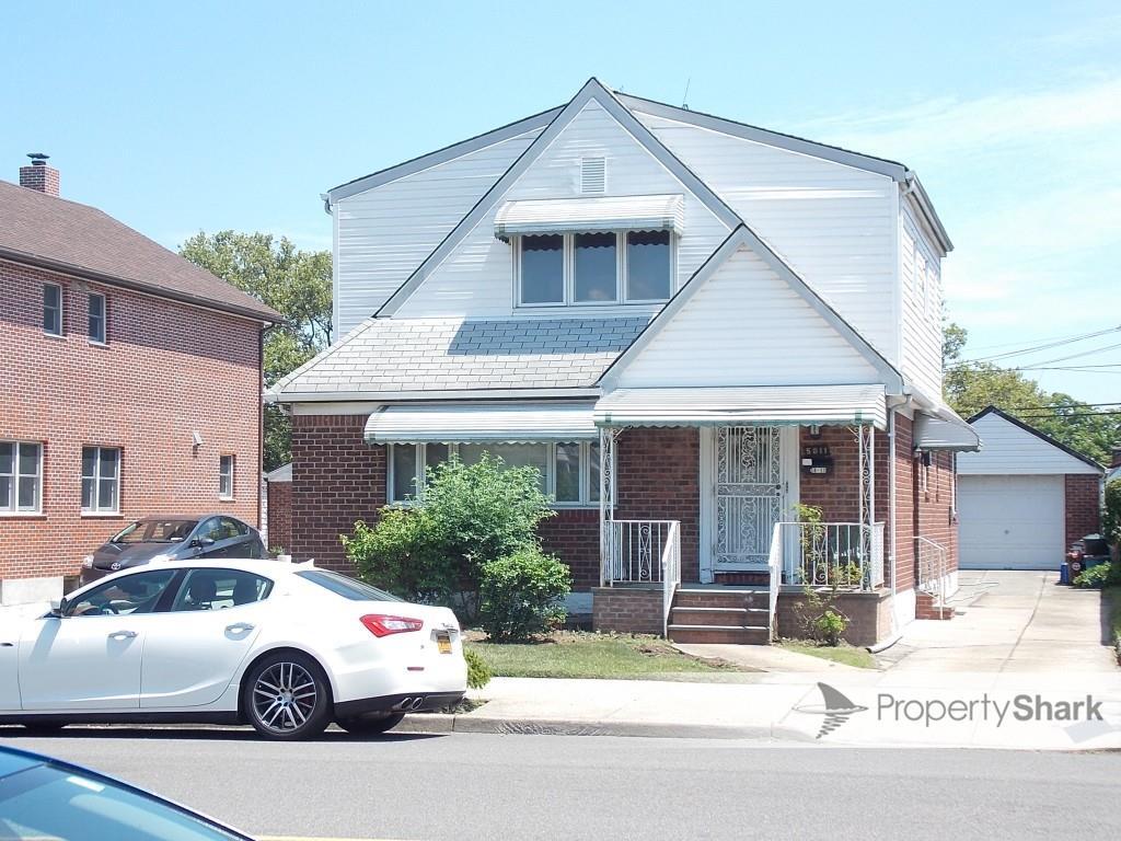 Primary Photo - 58-11 Oceania St