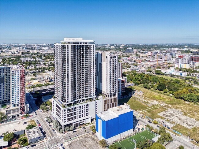 Foto del edificio - 1600 NE 1st Ave