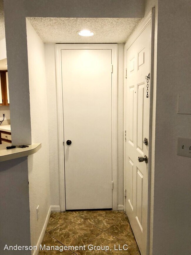 Foto del edificio - 5749 Gatlin Ave