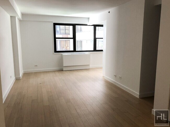 Building Photo - East 39th Street