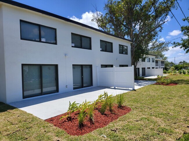 Foto del edificio - 151 SW 15th St