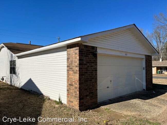 Building Photo - 4 br, 2 bath House - 200 Wildflower Drive