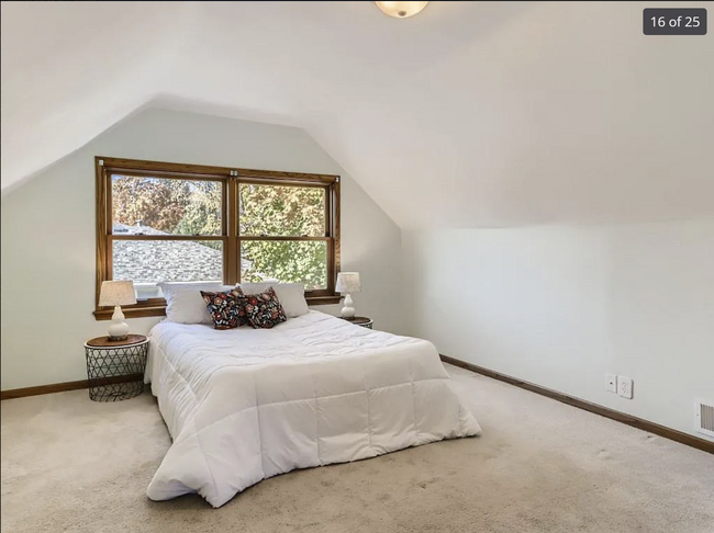 Master Bed (Bedroom 1) - 2312 W 84th St