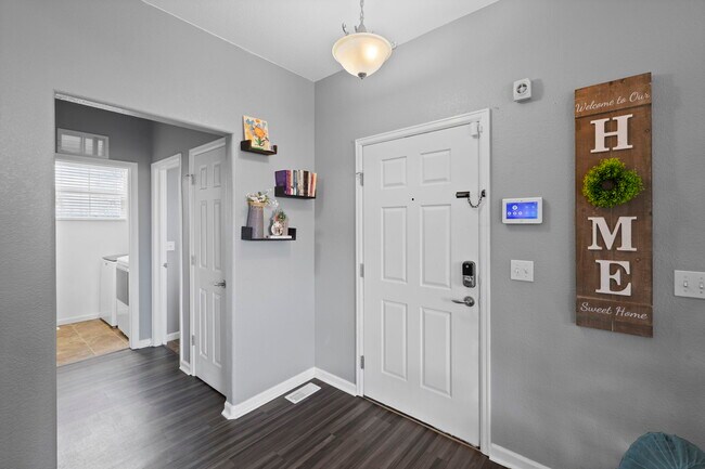Building Photo - 7555 Gallard Heights