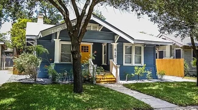 Front yard and front porch - 515 W Agarita Ave