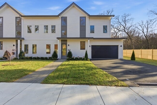 Building Photo - 82 Louise Rd