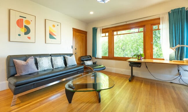 Building Photo - 3148 College Ave