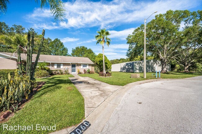Foto del edificio - 1 br, 1 bath House - 13060 Leverington St