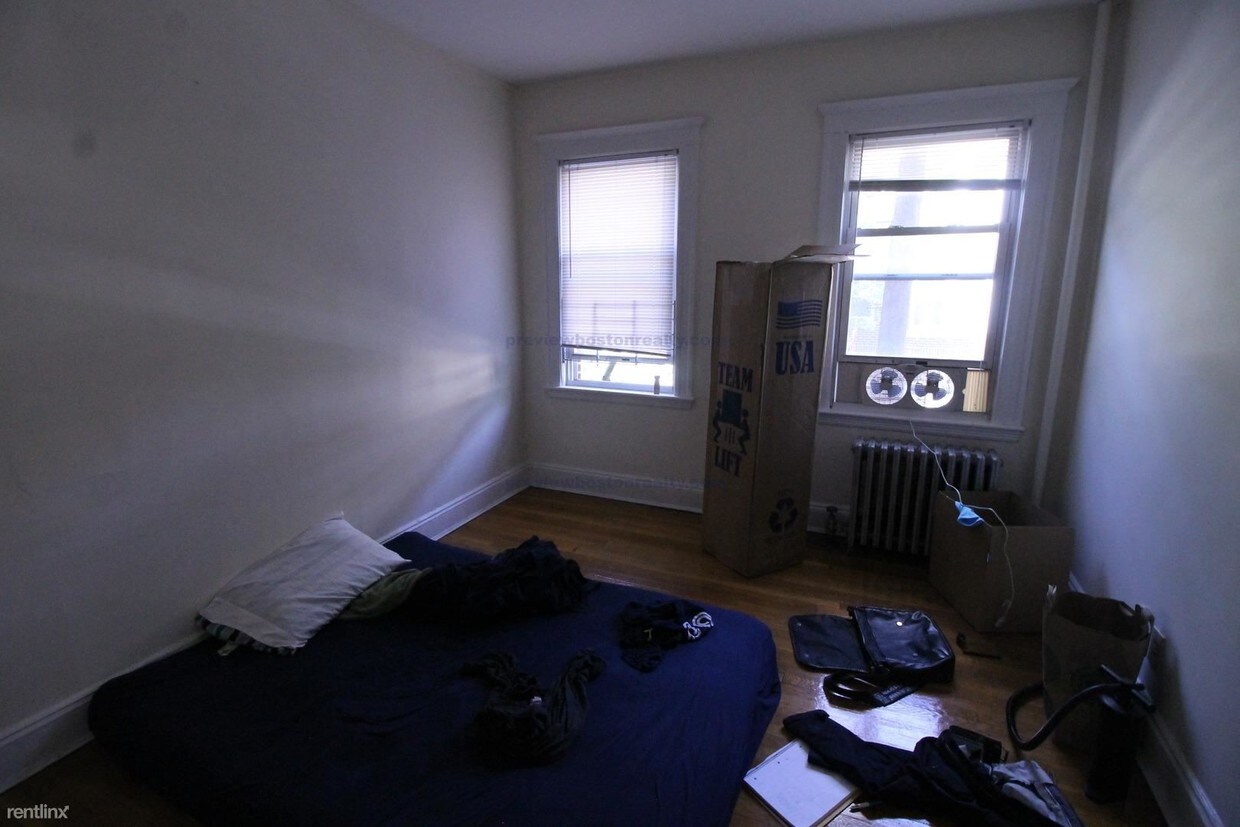 Primary Photo - 15 Melvin Ave