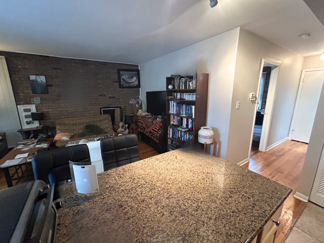 Building Photo - 1 bedroom in Chicago IL 60614