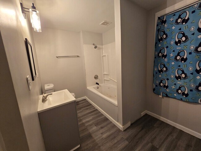 Foto del edificio - 3150 W 40th St