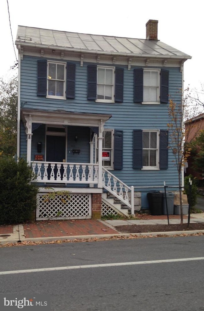 Building Photo - 609 S Cameron St