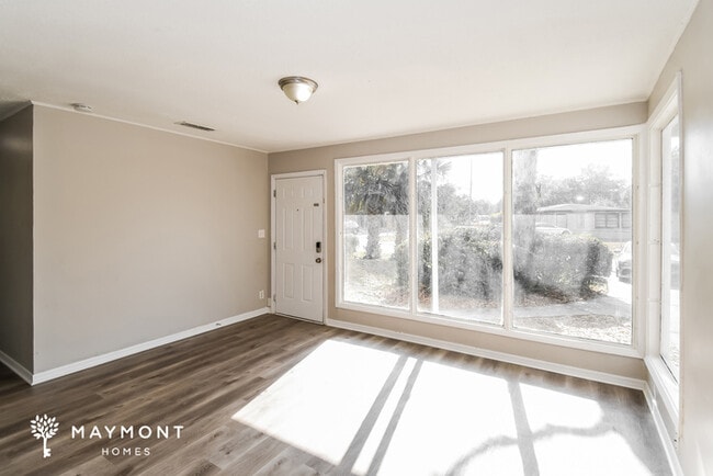 Foto del edificio - 9245 Danville Ave