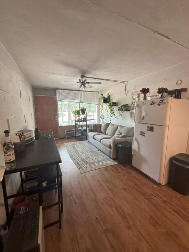 Foto del edificio - 1BR/1BA Main Level Unit Short Distance to ...