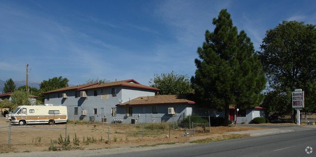 Building Photo - Banning Suites Motel
