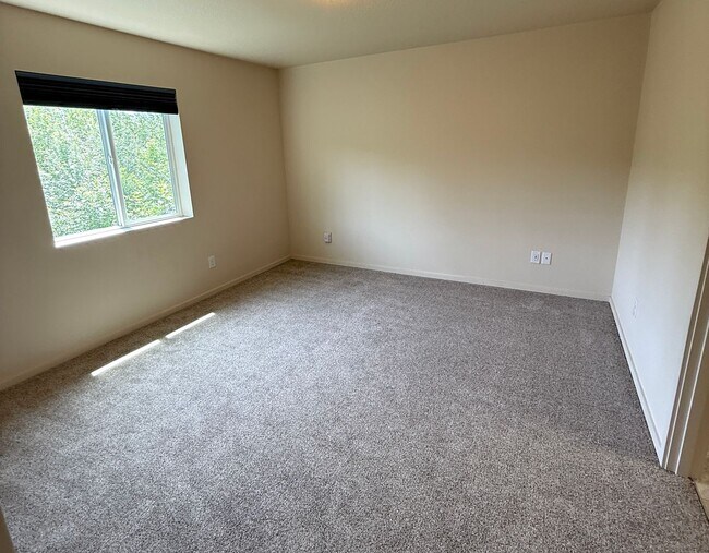 Foto del edificio - Eco-Friendly & Modern Townhome in Hazel De...