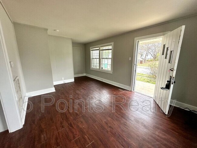Foto del edificio - 1408 Bryan St