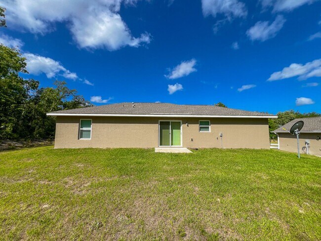 Foto del edificio - BEAUTIFUL 3 BD/2BA Home in Beautiful Ocala!!!