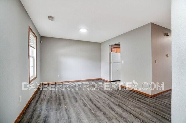 Foto del edificio - 1115 N Byrne Rd