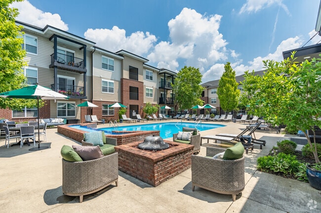Piscina - Andover Park Apartments