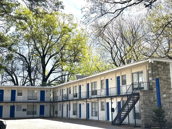 Building Photo - Southernwood Apartments