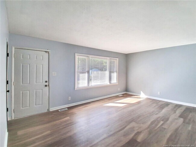 Foto del edificio - 1086 Essex Pl