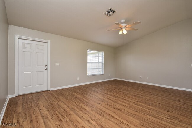 Foto del edificio - 2229 NW Juanita Pl