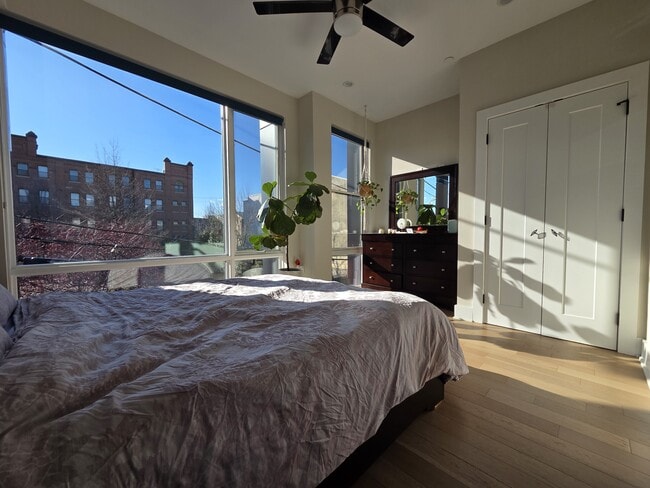 Photo - 1227 N Leithgow St Townhome