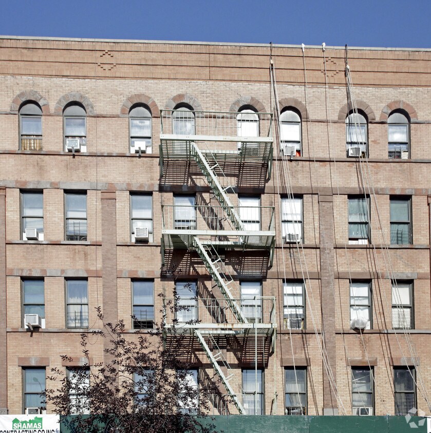 Building Photo - 873 Brook Ave - Round Vii
