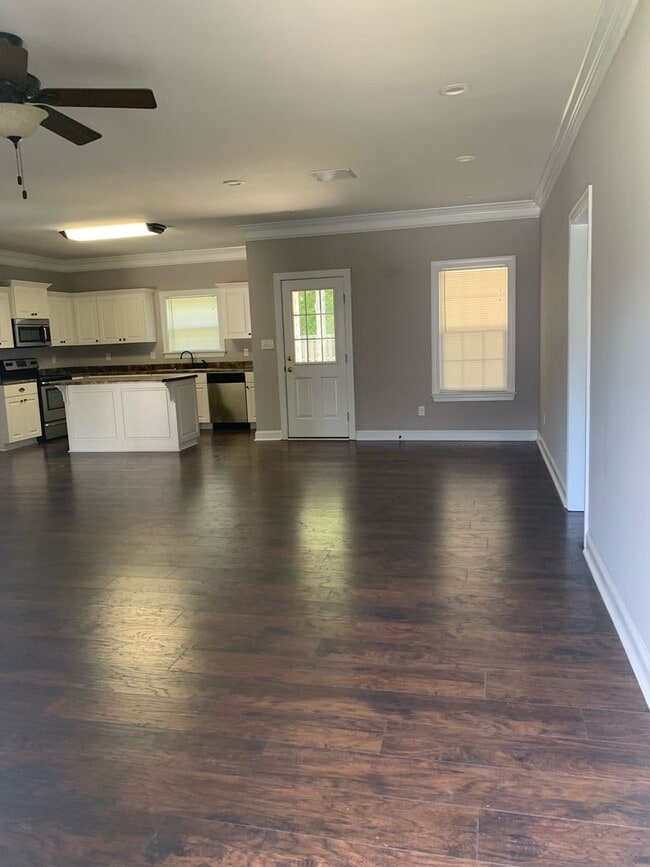 Building Photo - 91 Senah Dr
