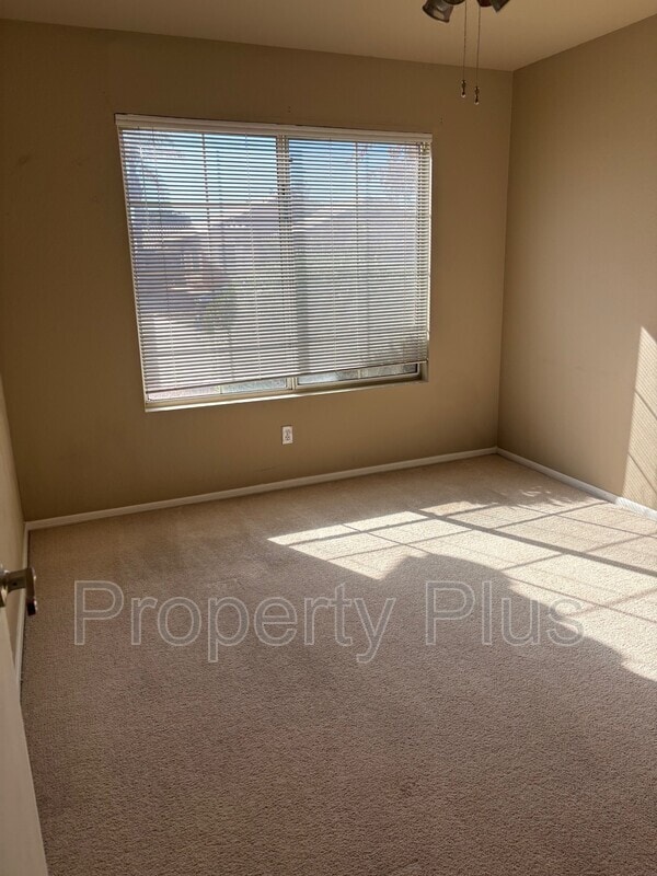 Building Photo - 4814 W Ponderosa Ln