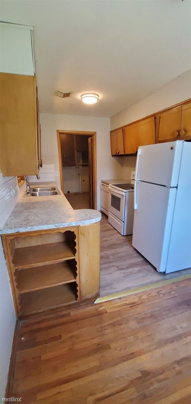Building Photo - 3 br, 1 bath House - 2316 W Wildwood Rd