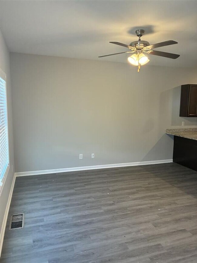 Foto del edificio - 767 Monroe St