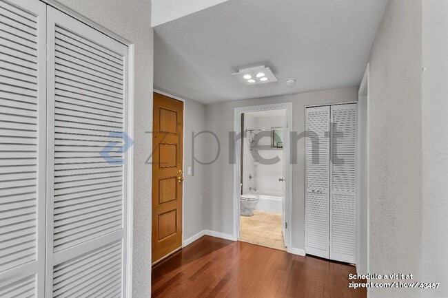 Foto del edificio - 1200 Brickyard Way