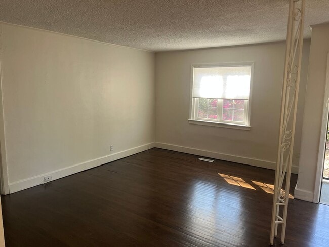 Building Photo - 2679 Olympia St