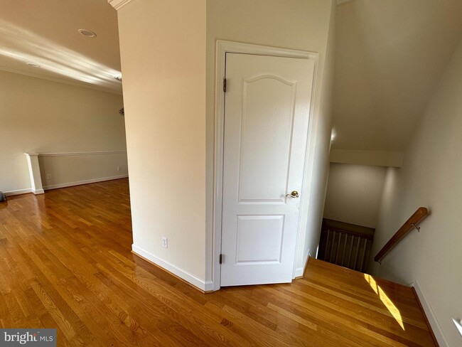 Building Photo - 12800 Dogwood Hills Ln